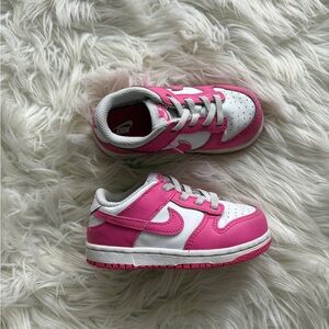Nike Kids Sneakers in Pink and White